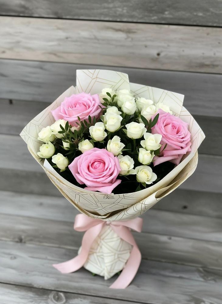 Букет цветов из: Розы в Губино