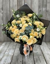Букет цветов из:  Розы и Лизиантусы в Губино