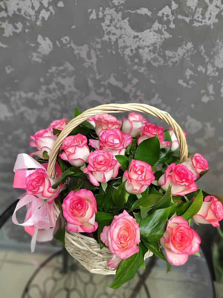 Цветочная композиция из Розы в корзине в Губино