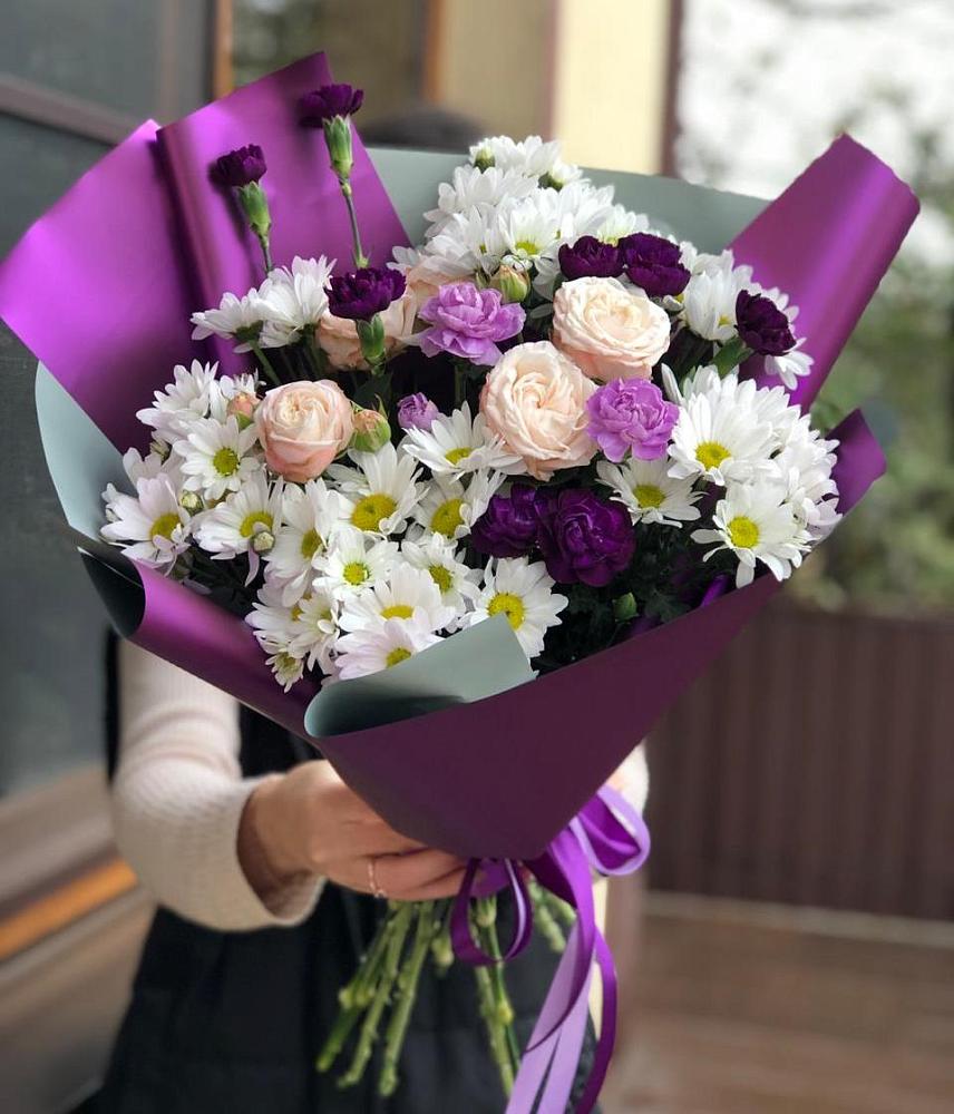 Букет цветов из: Хризантемы, Гвоздики и Розы в Губино