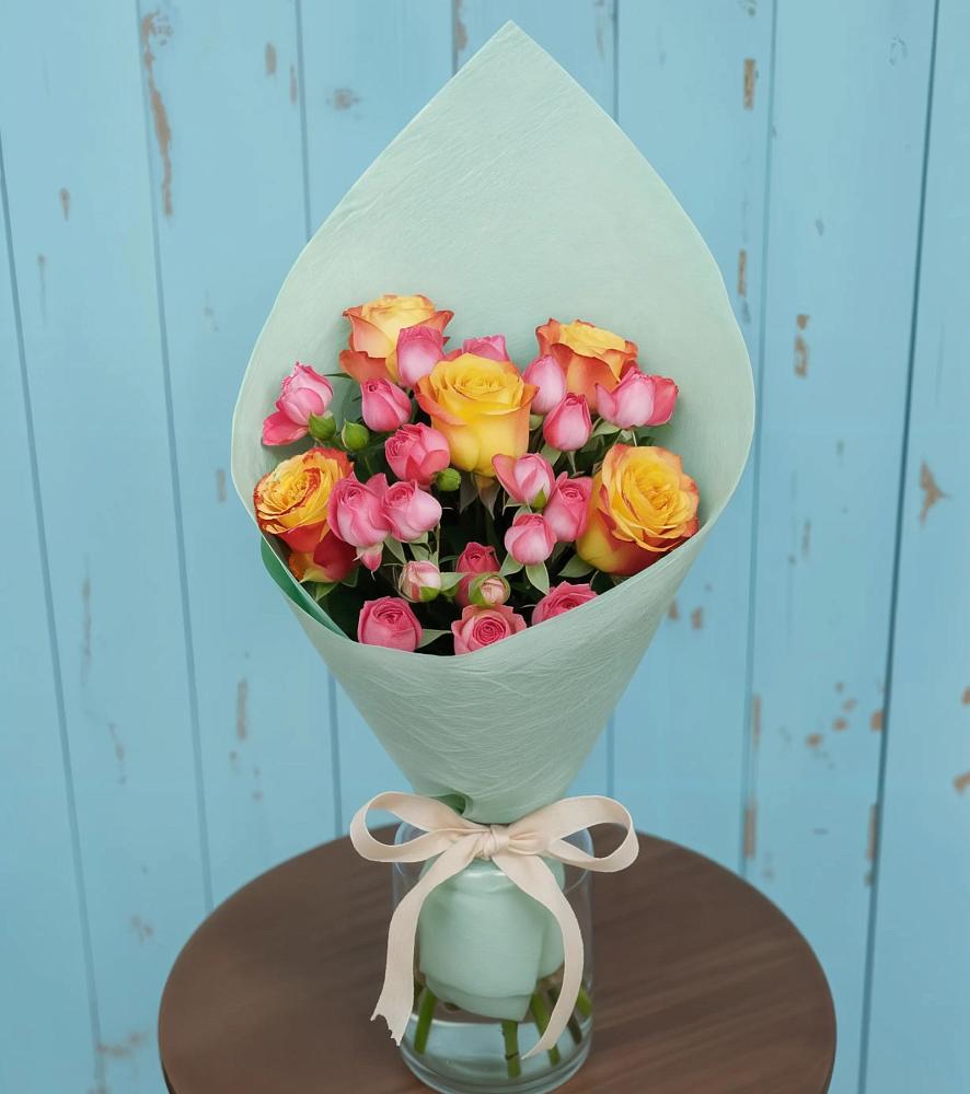 Букет цветов из: Розы в Губино