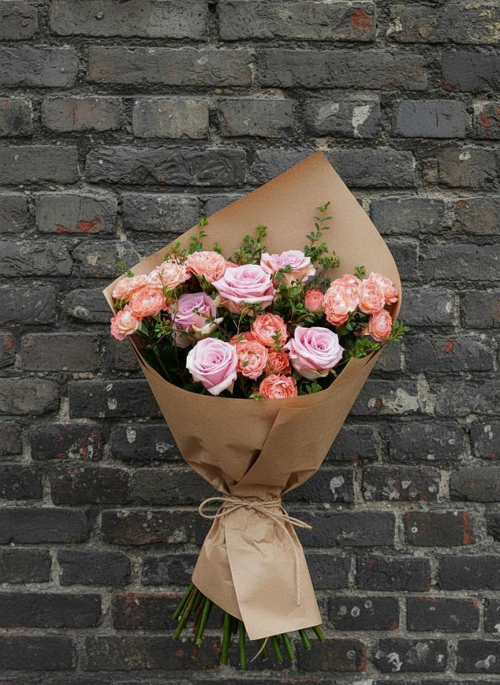 Букет цветов из: Розы в Губино