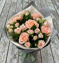 Букет цветов из:  Розы в Губино