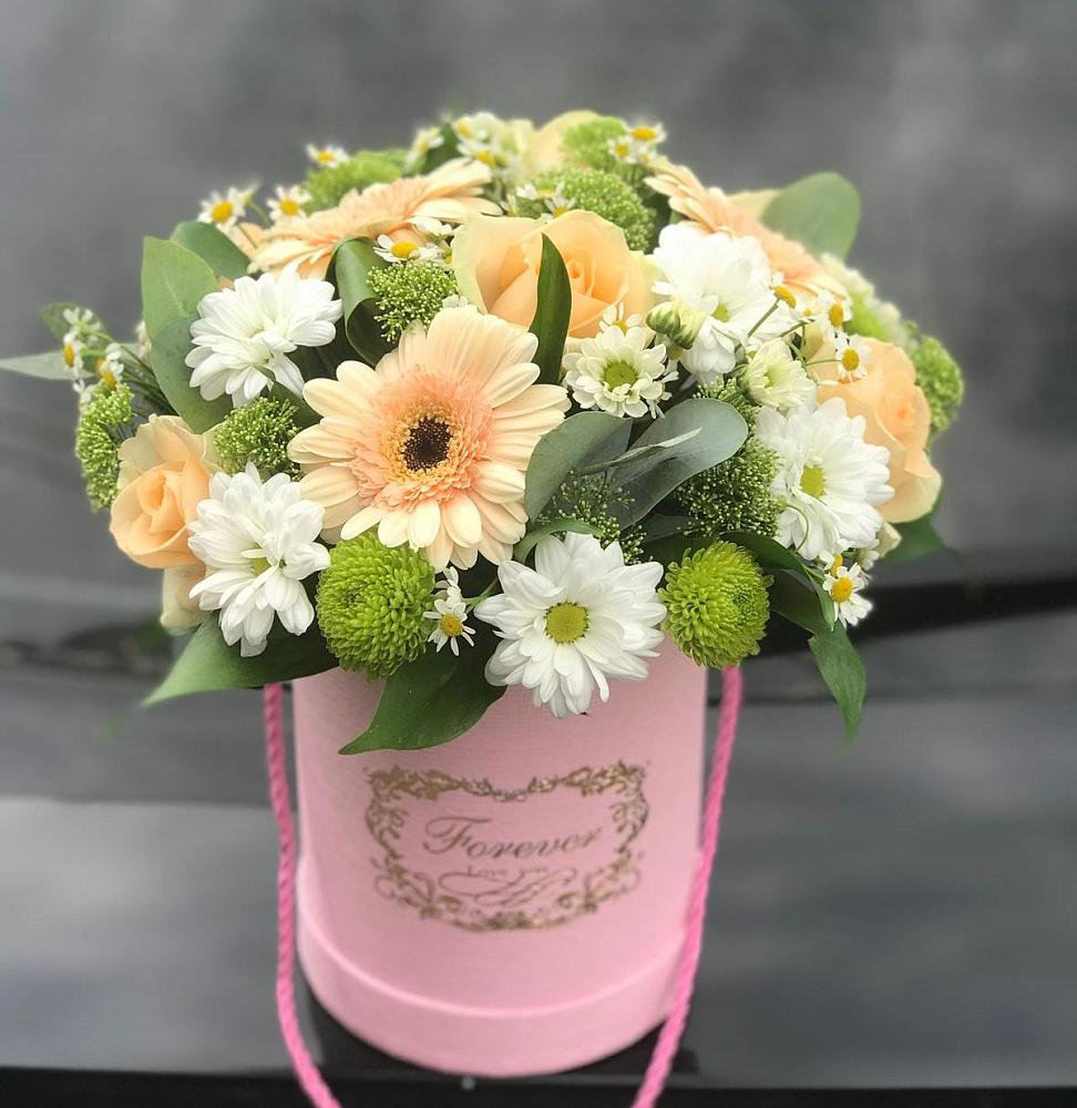 Цветочная композиция из Розы, Герберы и Хризантемы в шляпной коробке в Губино