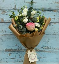 Букет цветов из:  Розы и Лизиантусы в Губино